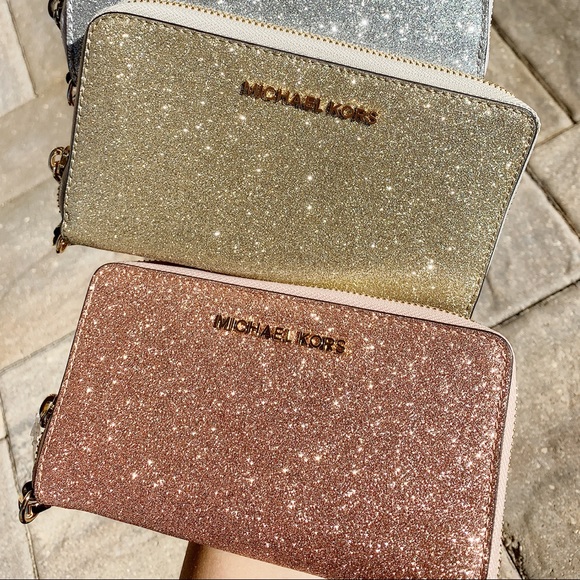 SALE🎁💕 Michael Kors Phone wristlet - Picture 3 of 7